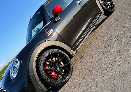 Mini John Cooper Works Cabrio Sport-Aut.