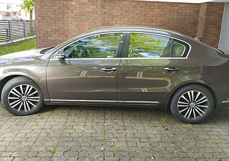 VW Passat Volkswagen Comfortline PDC Leder 7 Gang Automatik TÜV neu