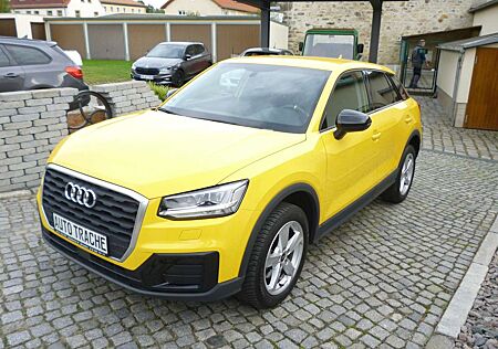 Audi Q2 basis Navi PDC