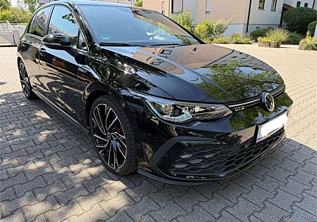 VW Golf Volkswagen GTD *PANORAMA*HUD*Standhzg*LEDER*IQ*-GARANTIE*Black*