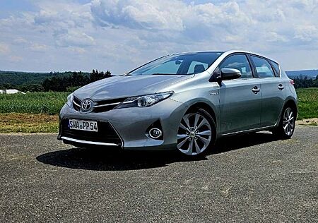 Toyota Auris 1.8 VVT-i Hybrid Automatik Edition