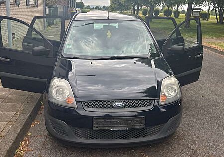 Ford Fiesta 1.3 Fun X