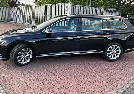 VW Passat Variant Volkswagen 2.0 TDI SCR DSG BlueMotion Highline