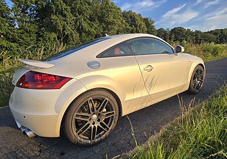 Audi TT Coupe 3.2 Quattro S-tronic "Einzelstück"