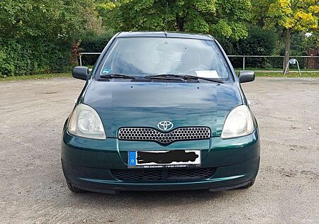 Toyota Yaris 1.0 linea luna