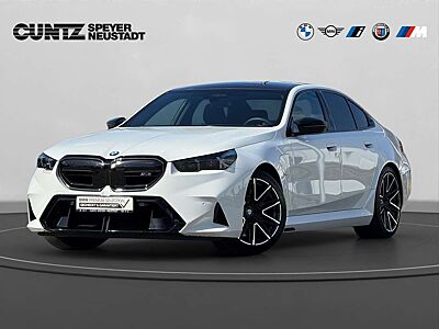 BMW M5 Limousine ab 1,99% eff. / Panorama B&W HiFi Drivin