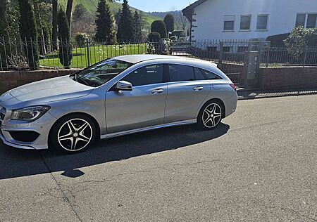 Mercedes-Benz CLA 200 Shooting Brake 7G-DCT AMG Line