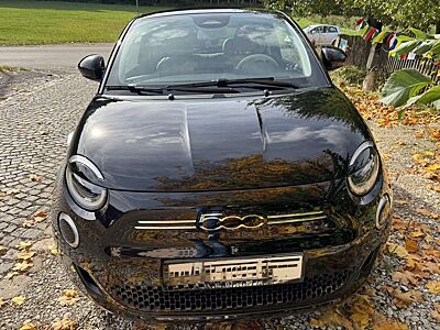 Fiat 500e la Prima