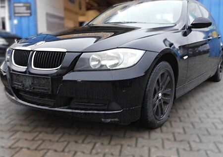 BMW 318 Limousine