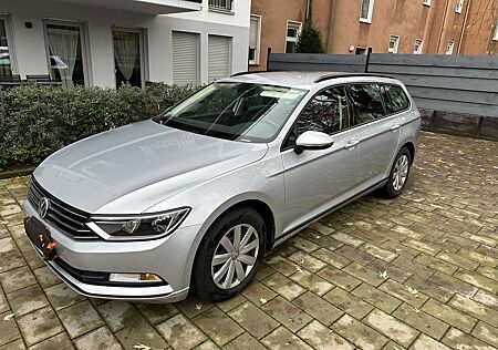 VW Passat Variant Volkswagen Diesel 2.0 TDI DSG (BlueMotion Tech