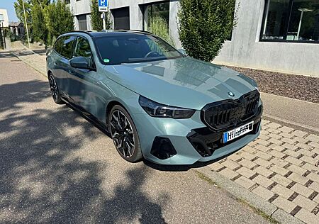 BMW 540 xd Touring | Voll | MSportPr | B&W | AHK | Standhz