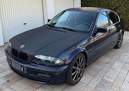 BMW 320i 320 E46 - 6 Zylinder