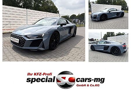 Audi R8 / 5.2 FSI quattro / 570PS / V10 FSI