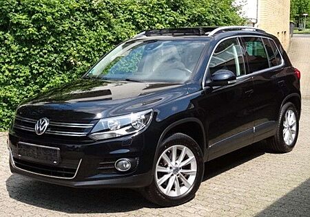 VW Tiguan Volkswagen TDI 4M Sport & Style /Pano/Kamera/SHZ/AHK