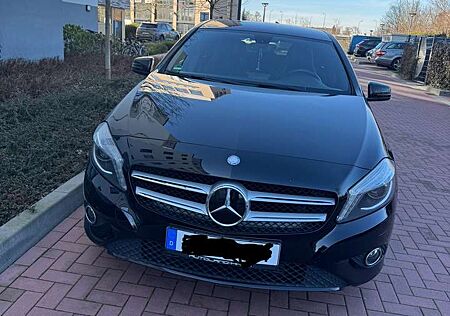 Mercedes-Benz A 180 BlueEfficiency (176.042)