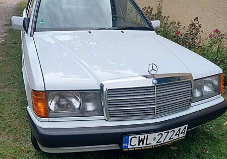 Mercedes-Benz 190 E 2.0