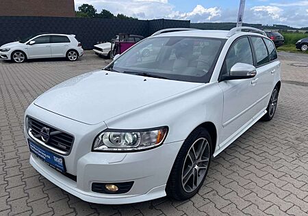 Volvo V50 R-Design Pro Edition*SHZ*NAVI*AHK*XENON