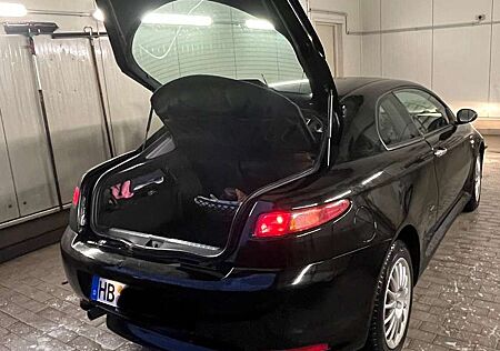 Alfa Romeo GT 2.0 JTS Distinctive