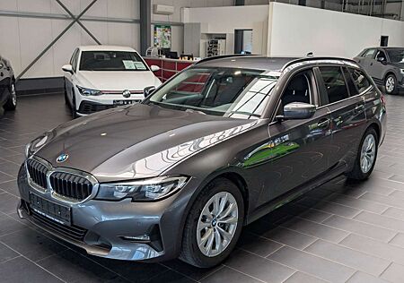 BMW 318 d Touring Aut. LED Navi 8-fach Ambiente