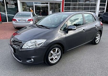 Toyota Auris Life+