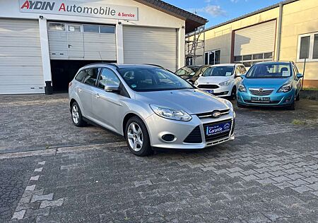 Ford Focus Turnier-WENIG KM-SEHR GEPFLEGT-KLIMA