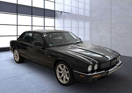 Jaguar XJR 4.0 1. Hand | 74.000 km | Pano | Memory