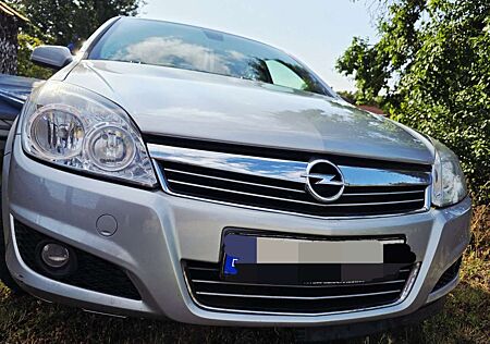 Opel Astra 1.9 CDTI Caravan DPF Selection 110 Jahre
