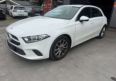 Mercedes-Benz A 220 7G-DCT Progressive *LEDER*