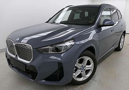 BMW iX1 30 xDrive M Sport Vollausstattung AHK_Pano_DrivAss