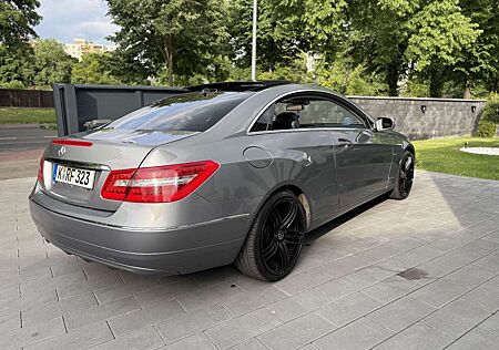 Mercedes-Benz E 250 CDI DPF Coupe BlueEFFICIENCY Automatik Elegance