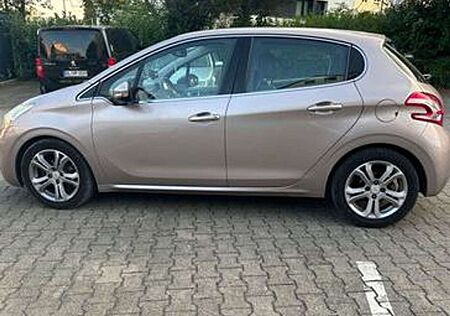 Peugeot 208 120 VTI Allure