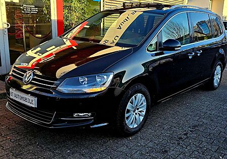 VW Sharan Volkswagen Highline Voll-Leder Navi Kamera AHK Panor 6Sitz