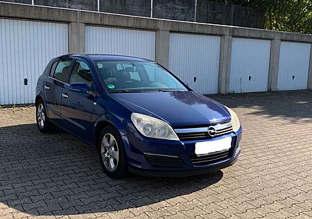 Opel Astra | Zahnriemen neu | Anhängerkupplung Tempomat