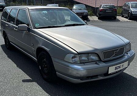 Volvo V70 2.5,170 PS,Automatik,AHK,8 fach,Klima,...