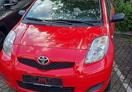 Toyota Yaris Cool