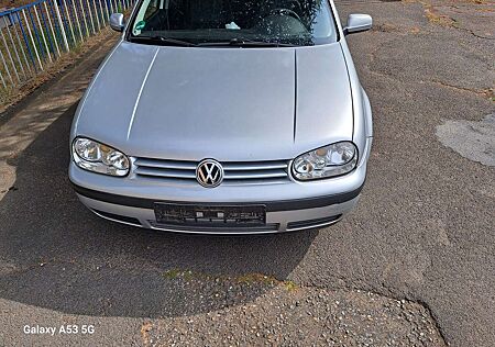 VW Golf Volkswagen 1.6 Edition 77KW,Klimaanlage,Alufelgen,5-Türen,