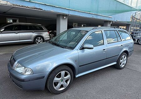 Skoda Octavia Combi Ambiente*Aut*Klima*AHK*PDC