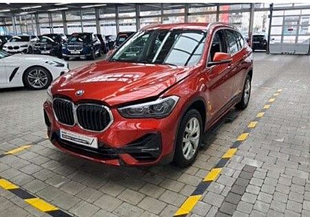 BMW X1 18i Sport Line Aut/AHK/Driv&ParAss/LED/Tempom