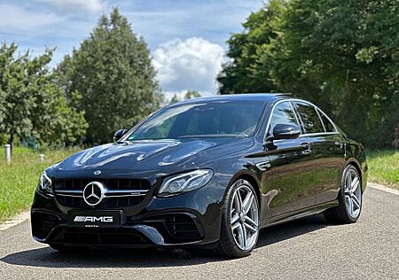 Mercedes-Benz E 63 AMG 4Matic+/Idealzustand/Perf.AGA/Pano/Wide