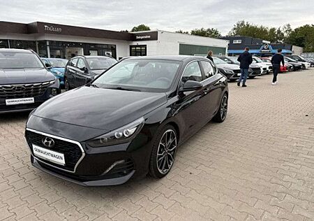 Hyundai i30 Fastback 1.4 Benzin Premium Bluetooth Navi LED