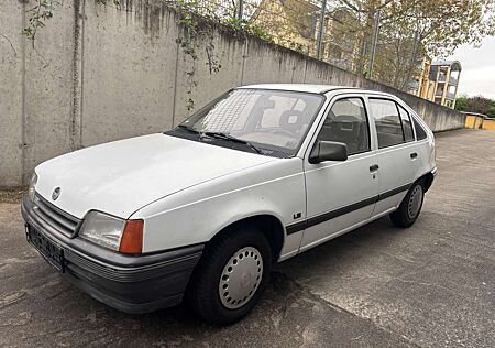 Opel Kadett 1.6 Automatik tüv 10-26
