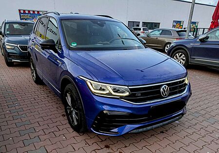 VW Tiguan Volkswagen 2.0 TDI SCR 4MOTION DSG R-Line