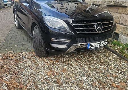 Mercedes-Benz ML 350 BlueTEC 4MATIC 7G-TRONIC Edition 1