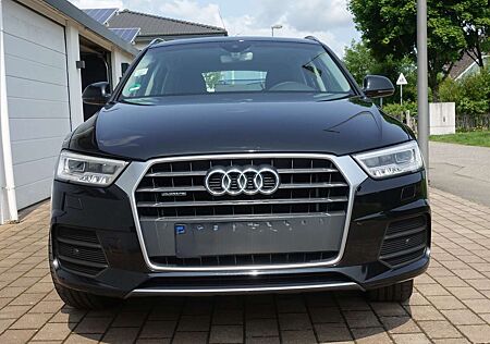 Audi Q3 2.0 TDI S-trc.,qua, Sport, Pano, Leder