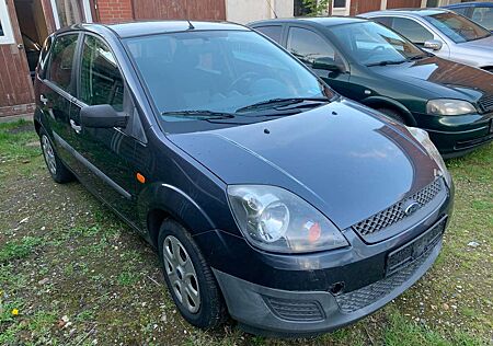 Ford Fiesta 1.3 Tüv NEU