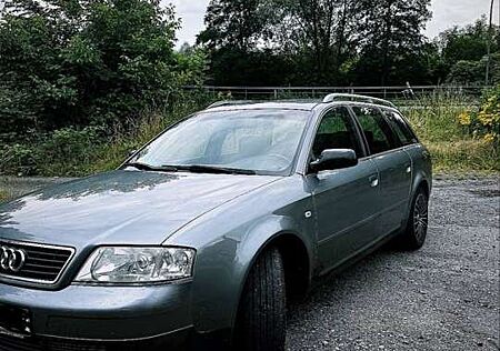 Audi A6 Avant 2.5 TDI