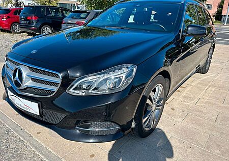 Mercedes-Benz E 220 d T-Modell BlueTec Automatik LED Navi