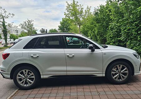Audi Q3 Selbstlenkende, 360°-Kamera Standheizung