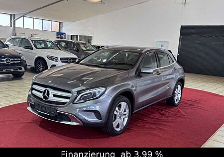 Mercedes-Benz GLA 200 Aut Logic7-Surround