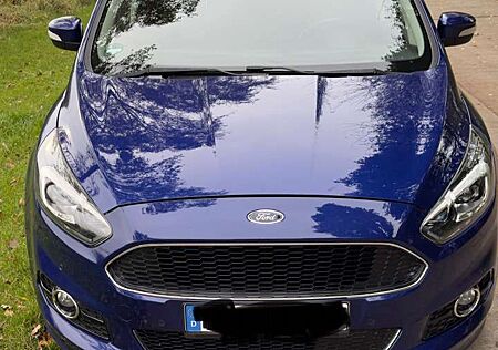 Ford S-Max Titanium